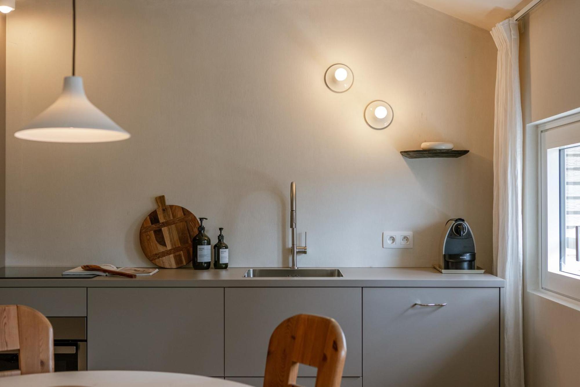 Huswell - Urban Getaway For Two In The Heart Of Antwerp Apartment ภายนอก รูปภาพ