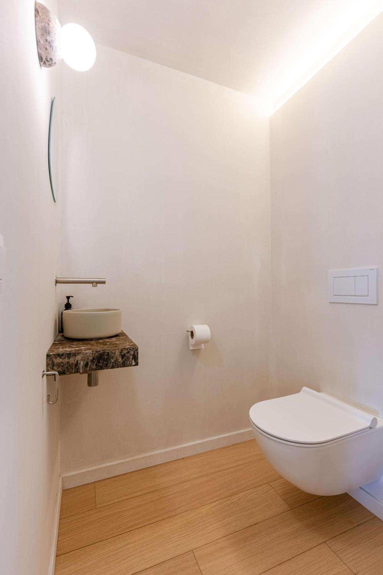 Huswell - Urban Getaway For Two In The Heart Of Antwerp Apartment ภายนอก รูปภาพ